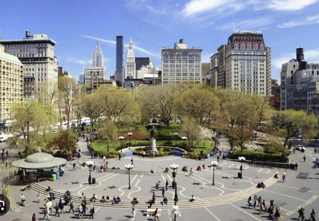 Upscale Retreat - One Bedroom In Downtown Manhattan's Union Square Apartment
